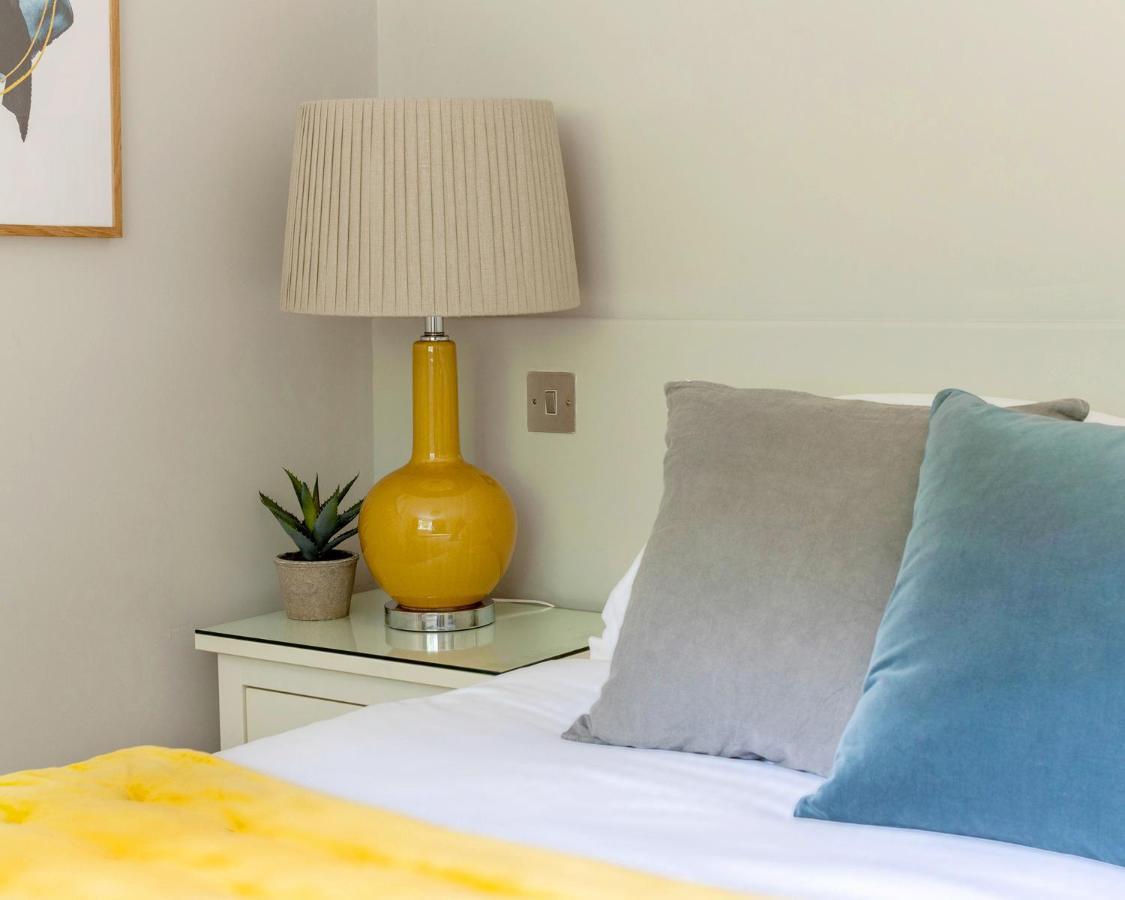 Luxury 2 Bedroom City Apartment In Bath'S Artisan Quarter Exterior foto